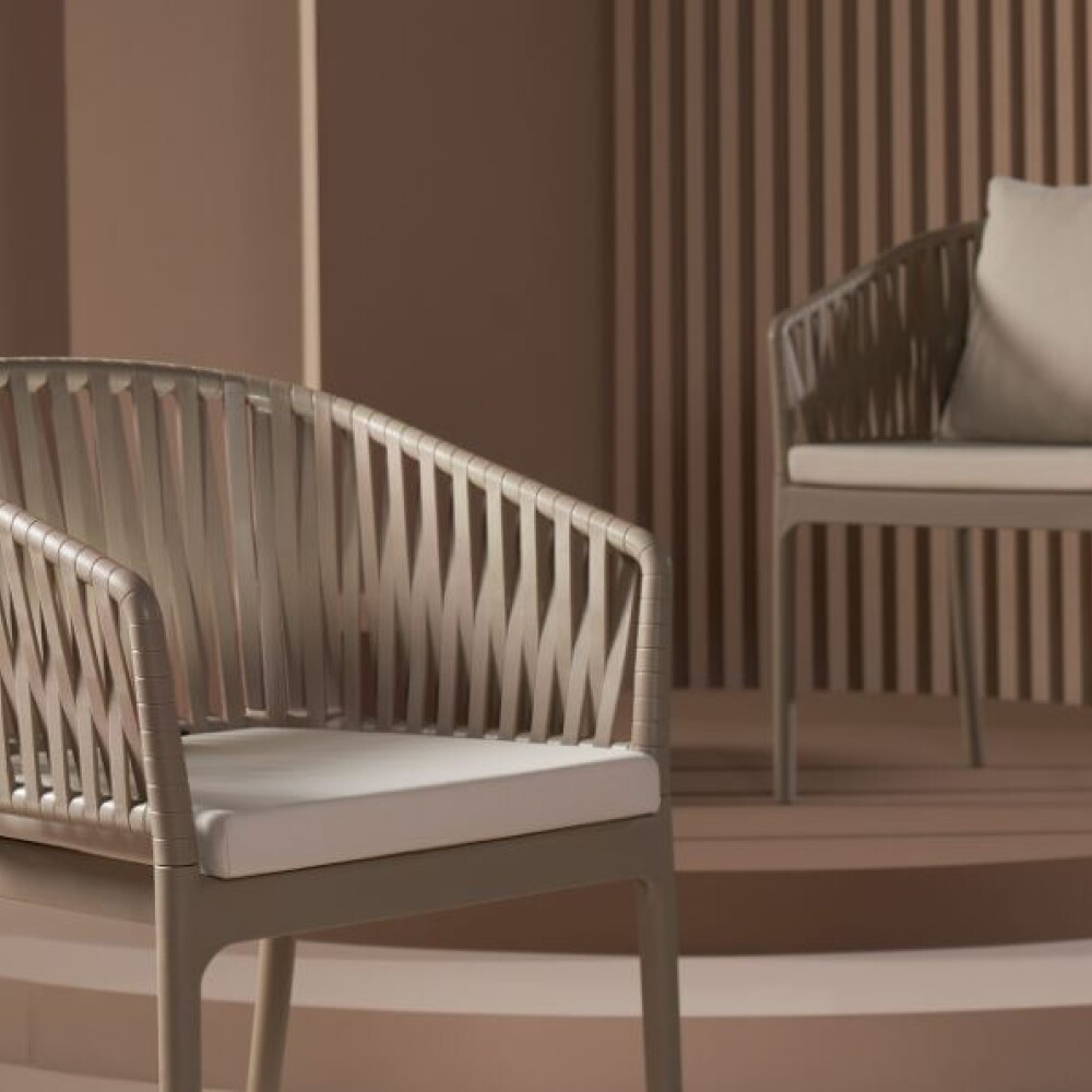 Plastová židle PORTOFINO ARMCHAIR