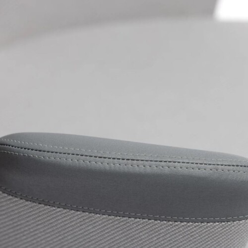 Kancelářská židle MUUNA - područka čalouněná šedou koženkou Silvertex